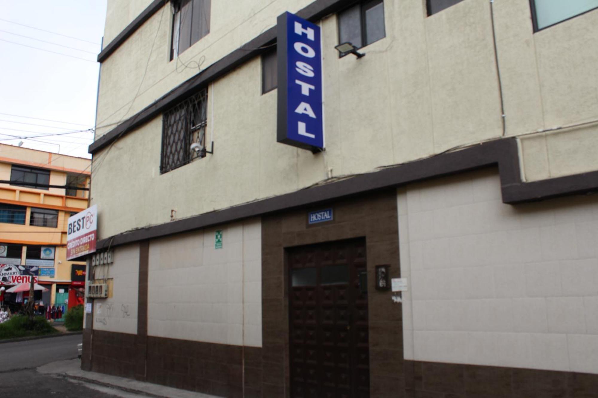 Julius Hostal, Desde Las 14 Horas Hasta 12 Del Mediodia Quito Esterno foto